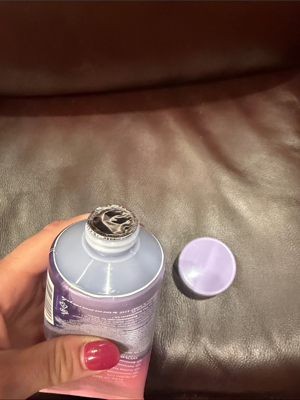 Beachwaver Co. BRB Blonde Purple Conditioner with Coconut Oil- Pink & Lavender - Picture 3 of 3